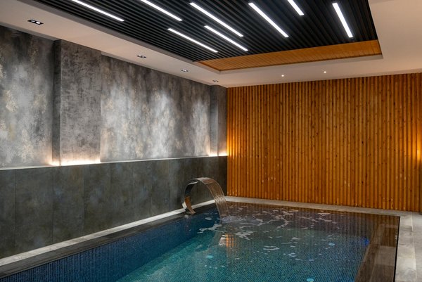 Is Installing a Swimming Pool in Your UK Home a Cost-Effective Choice?